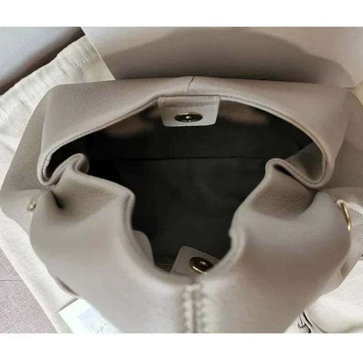 Noiré | Sculpted Minimal Statement