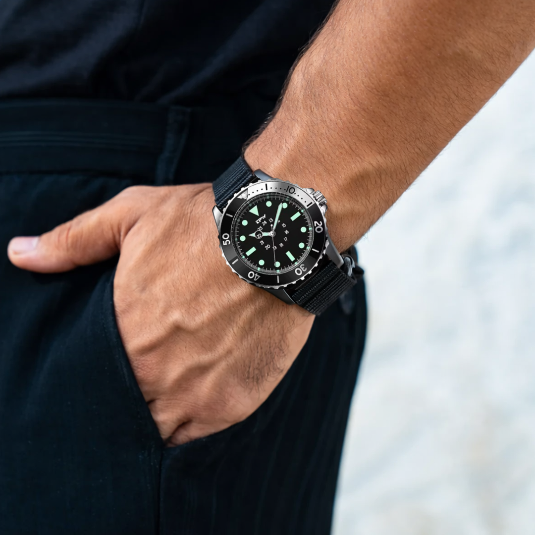 Robert | Classic Timepiece with Luminous Markers | 41mm