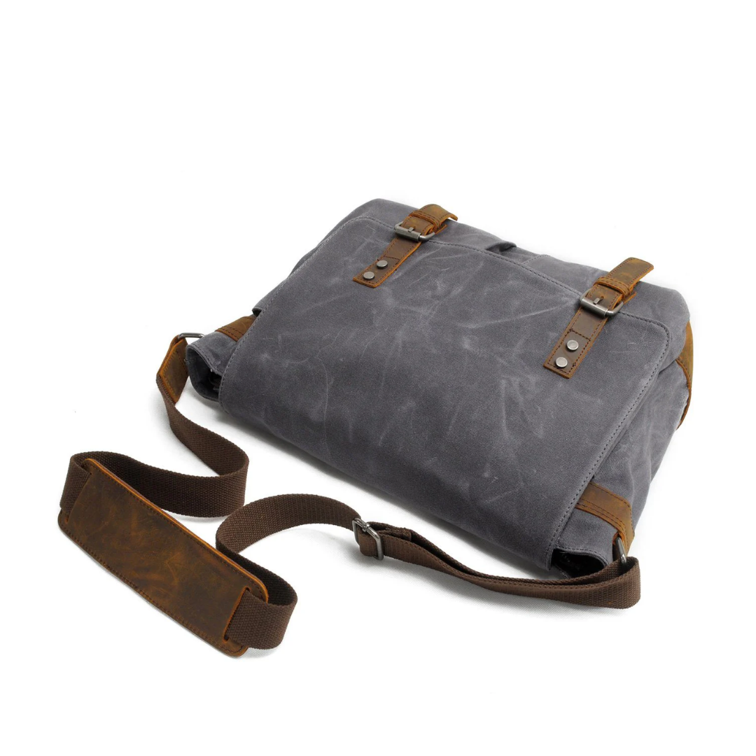 Zane | Vintage Messenger Bag