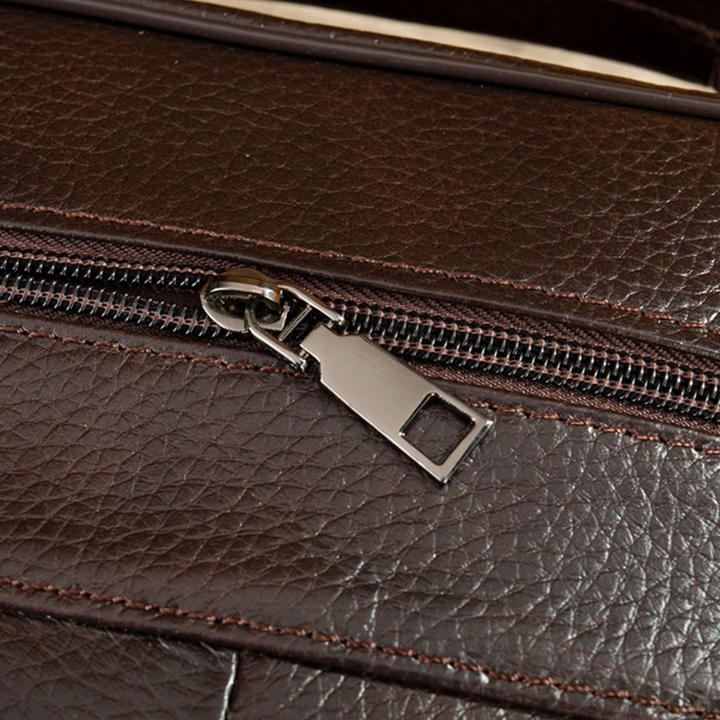 Megan | Modern Travel Bag