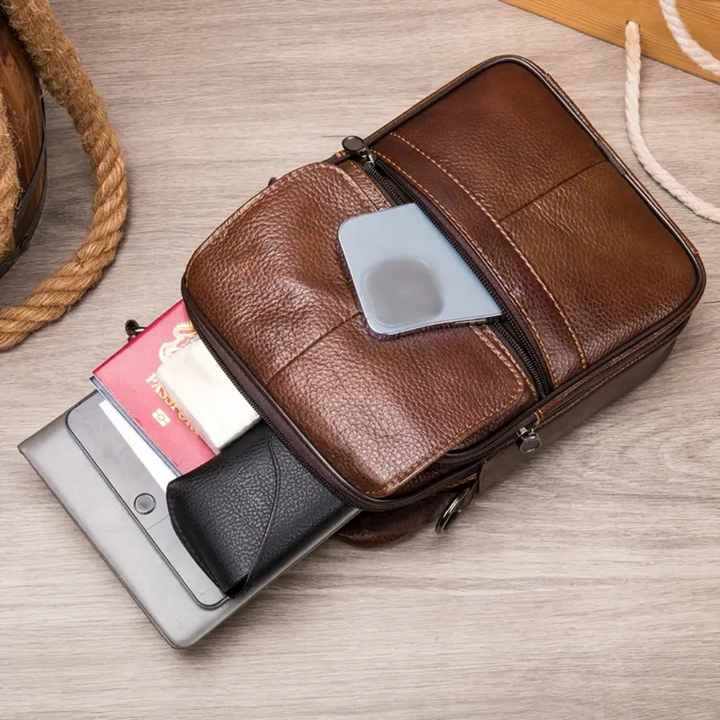 Daniel | Classic Messenger Bag