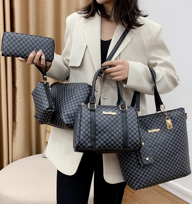 Monique | Signature Travel Collection